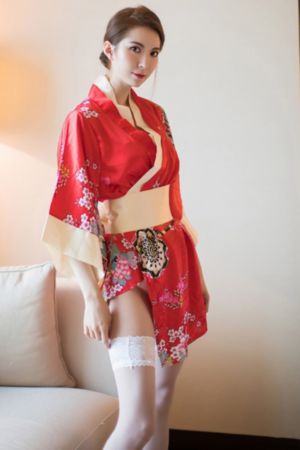 加勒比女海盗h成版人在线云播
