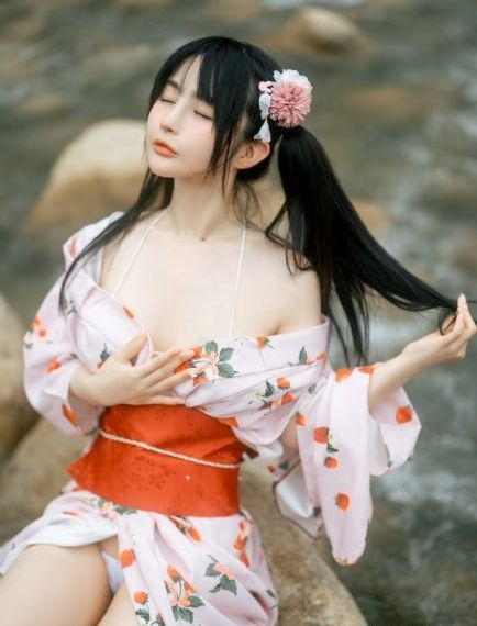 女老师三